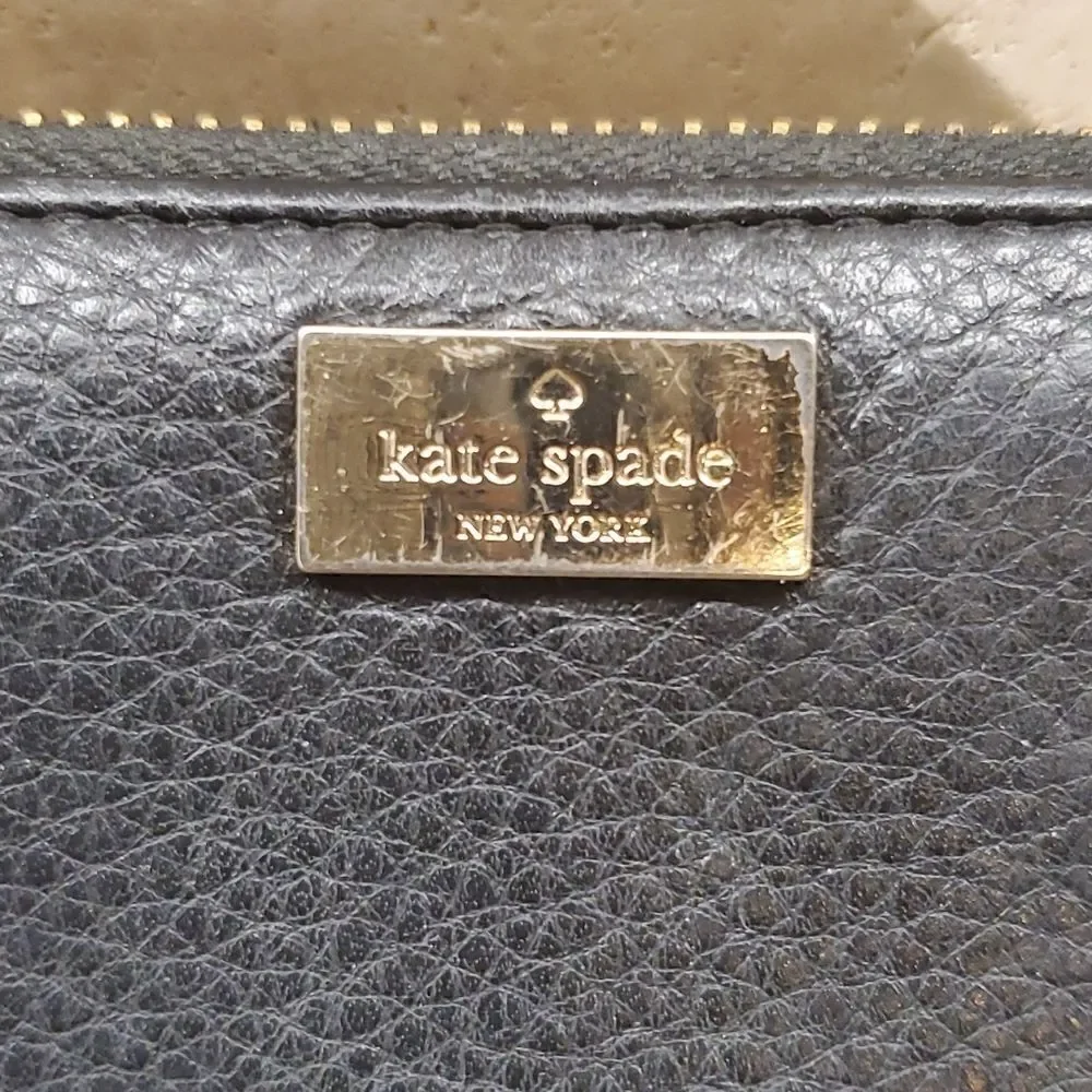 KATE SPADE Black Leather Zip Around Wallet‎